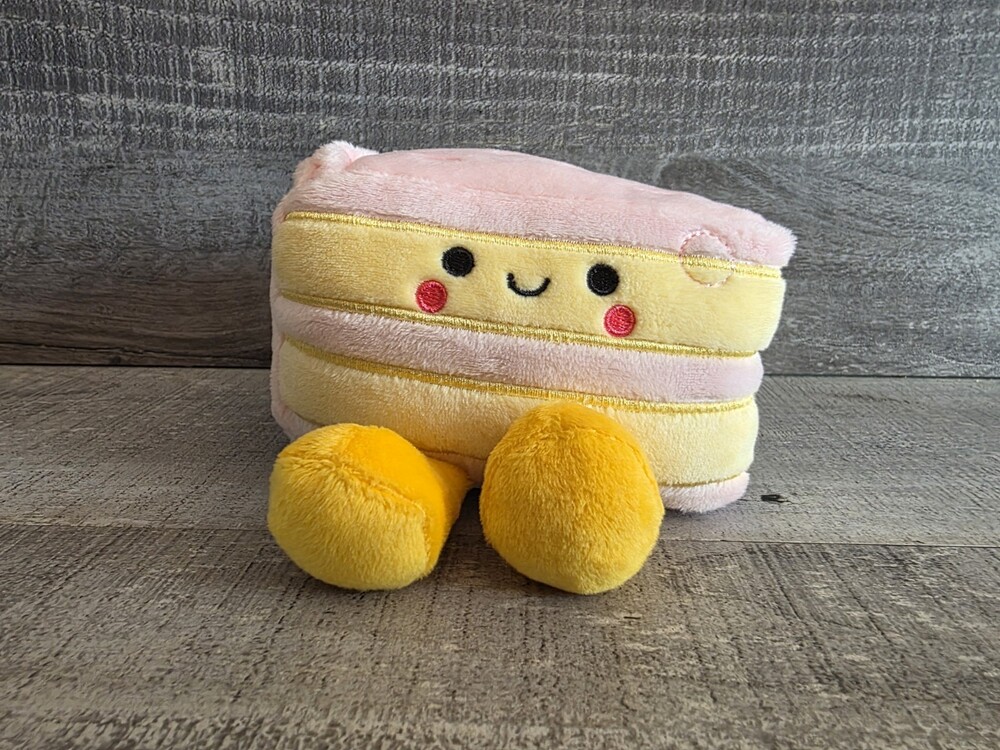 Hallmark Better Together Cake Magnetic Plush Collectible Kawaii RETIRED b239